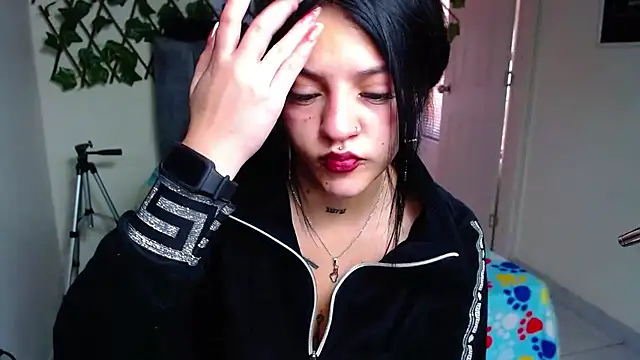 Snapshot of Violettasquirt chatting on July 2026 02:00:01 PM Violettasquirt online show from July 2026 02:00:01 PM