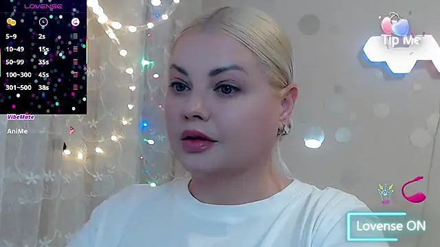 Snapshot of JewellKiss7 chatting on July 2026 07:49:02 PM JewellKiss7 online show from July 2026 07:49:02 PM