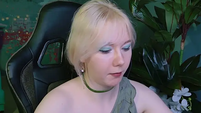 Snapshot of NancyMartinez chatting on January 2025 08:20:02 AM NancyMartinez online show from January 2025 08:20:02 AM