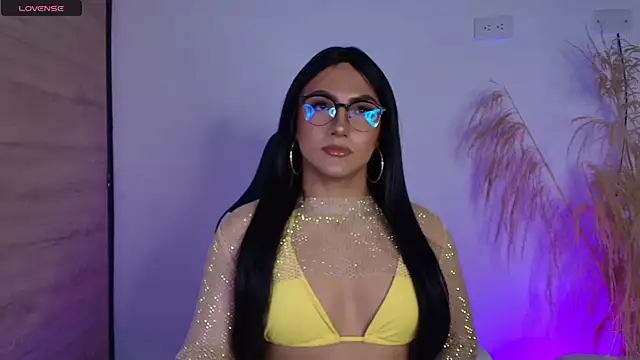 -Sofii  online show from April 2026 05:52:02 PM