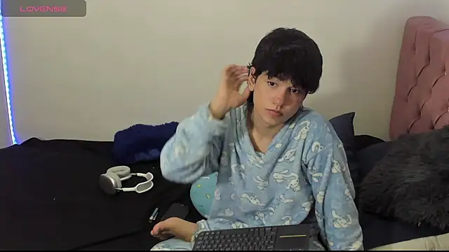 blue baby20 online show from March 2025 02:19:02 AM