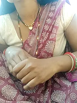 Poojashrma33 online show from November 2025 04:33:02 AM