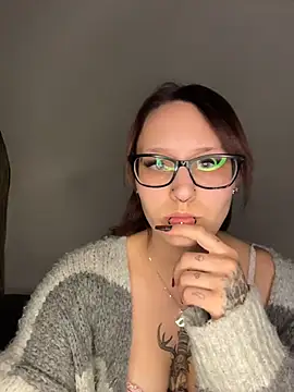 TheRealNyxa online show from April 2026 07:58:02 PM