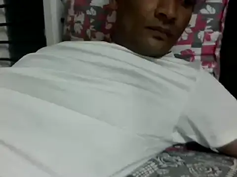 Snapshot of NiceBoy9099 chatting on January 2025 06:59:02 PM NiceBoy9099 online show from January 2025 06:59:02 PM