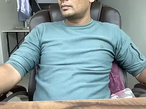 Snapshot of NiceBoy9099 chatting on October 2025 12:36:02 PM NiceBoy9099 online show from October 2025 12:36:02 PM