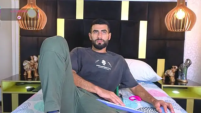 Ethan  Walker online show from November 2025 07:13:01 PM