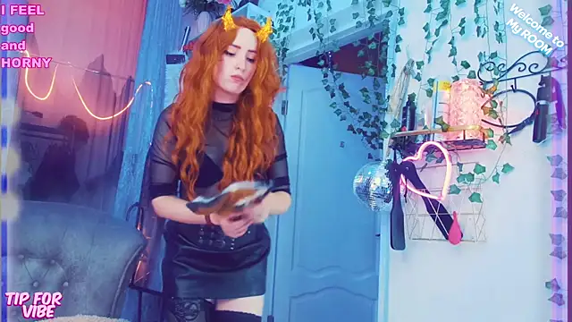 Toxic Ellies online show from December 2024 03:46:01 PM