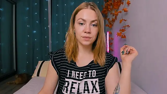 Snapshot of InsatiableFoxX chatting on September 2025 07:25:02 PM InsatiableFoxX online show from September 2025 07:25:02 PM