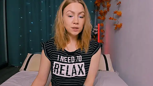 Snapshot of InsatiableFoxX chatting on October 2025 03:24:01 PM InsatiableFoxX online show from October 2025 03:24:01 PM