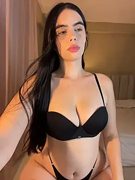 Mavi Coless online show from November 2025 12:22:01 AM