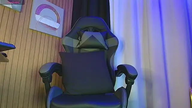 Snapshot of Camila_Chainn chatting on November 2025 08:33:02 AM Camila Chainn online show from November 2025 08:33:02 AM