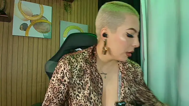 Camila Chainn online show from February 2026 08:09:01 AM