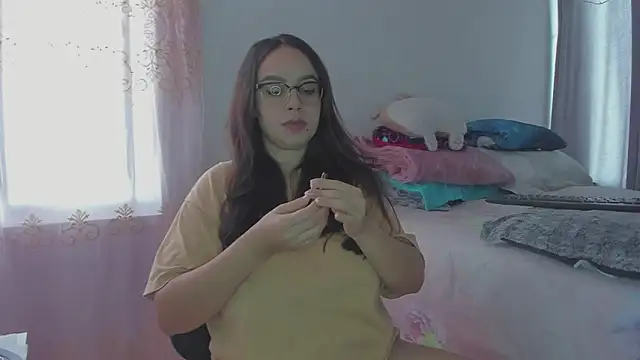 HARLEYNAPIER online show from February 2026 03:26:02 PM