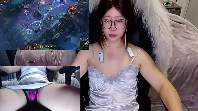 Snapshot of Angelababy001 chatting on January 2025 09:06:01 PM Angelababy001 online show from January 2025 09:06:01 PM