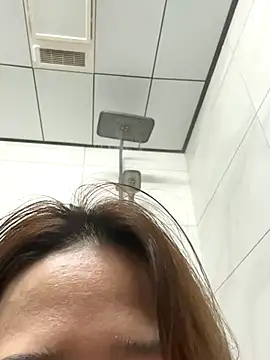 Angelababy001 online show from November 2025 01:44:01 PM