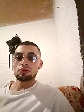 Snapshot of Suggarwhite18CM chatting on November 2025 07:51:01 AM Suggarwhite18CM online show from November 2025 07:51:01 AM