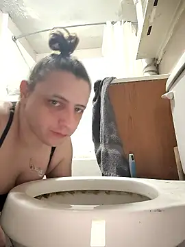 UniqueKorn86 online show from January 2026 03:28:01 PM