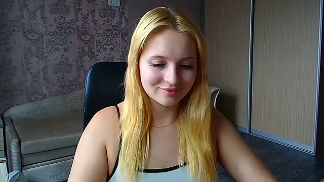 Snapshot of Milka_kiss_ chatting on June 2026 12:28:02 PM Milka kiss online show from June 2026 12:28:02 PM