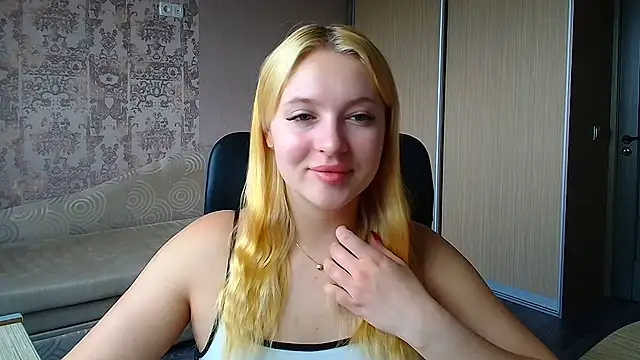 Snapshot of Milka_kiss_ chatting on June 2026 10:23:01 AM Milka kiss online show from June 2026 10:23:01 AM