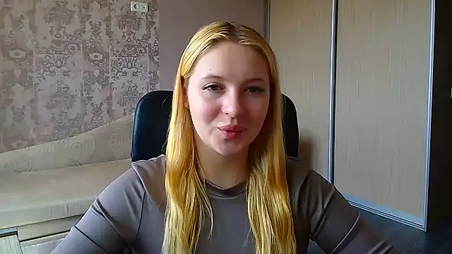 Snapshot of Milka_kiss_ chatting on June 2026 12:22:01 PM Milka kiss online show from June 2026 12:22:01 PM