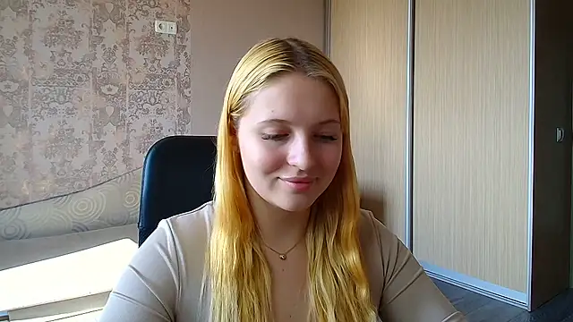 Snapshot of Milka_kiss_ chatting on July 2026 01:36:02 PM Milka kiss online show from July 2026 01:36:02 PM