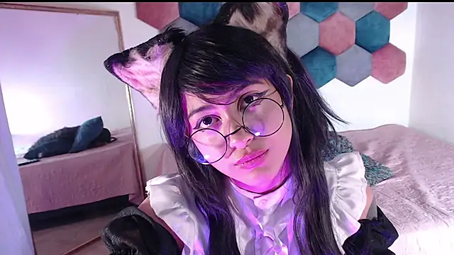 liz-beths online show from February 2025 01:42:01 PM