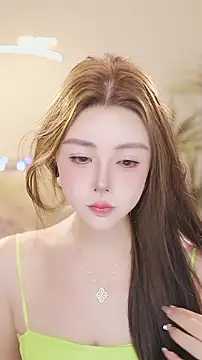 Snapshot of Qiaoqiao_ chatting on June 2026 04:09:02 PM Qiaoqiao online show from June 2026 04:09:02 PM