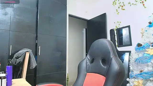 Snapshot of Haruto2001 chatting on December 2024 04:01:02 AM Haruto2001 online show from December 2024 04:01:02 AM