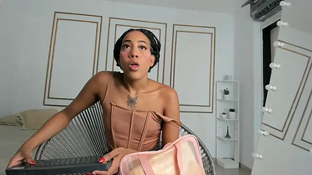 Snapshot of flavia_cruz chatting on September 2025 07:37:01 PM flavia cruz online show from September 2025 07:37:01 PM