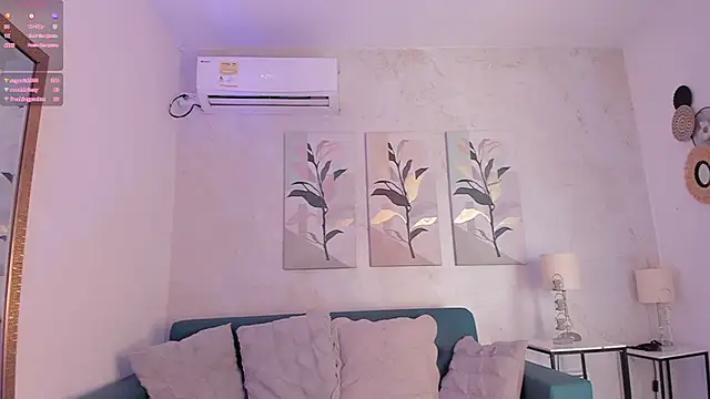 Snapshot of flavia_cruz chatting on October 2025 07:35:02 PM flavia cruz online show from October 2025 07:35:02 PM