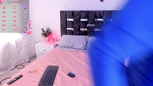 Snapshot of sharonmiller_2_ chatting on December 2024 07:32:01 PM sharonmiller 2 online show from December 2024 07:32:01 PM