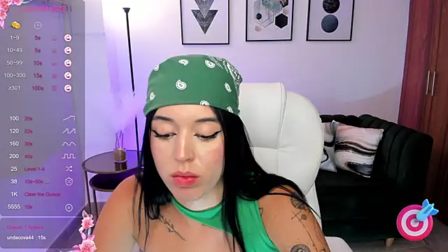 Snapshot of zoee_jackson chatting on January 2025 09:47:02 PM zoee jackson online show from January 2025 09:47:02 PM