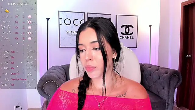 Snapshot of zoee_jackson chatting on February 2025 07:05:02 PM zoee jackson online show from February 2025 07:05:02 PM