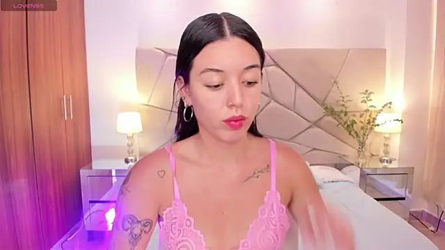 Snapshot of zoee_jackson chatting on February 2025 06:46:02 PM zoee jackson online show from February 2025 06:46:02 PM