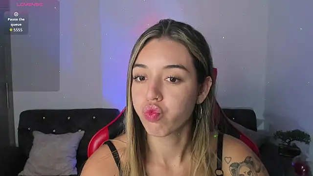 Snapshot of zoee_jackson chatting on October 2025 03:39:02 AM zoee jackson online show from October 2025 03:39:02 AM