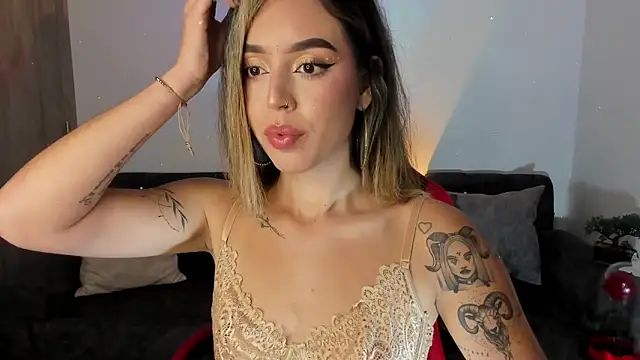 Snapshot of zoee_jackson chatting on October 2025 03:51:02 AM zoee jackson online show from October 2025 03:51:02 AM