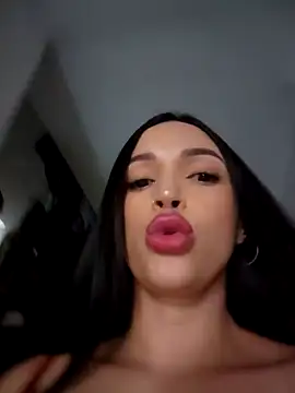 Snapshot of Naty_Santos chatting on January 2025 10:26:01 PM Naty Santos online show from January 2025 10:26:01 PM