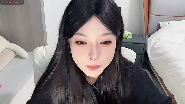 Q-ing online show from December 2024 01:45:01 PM