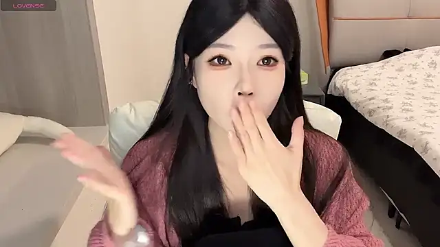 Q-ing online show from December 2024 04:09:01 PM