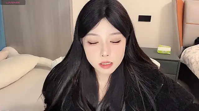 Q-ing online show from December 2024 06:17:02 PM