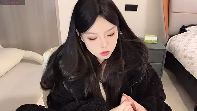 Q-ing online show from December 2024 05:37:01 PM