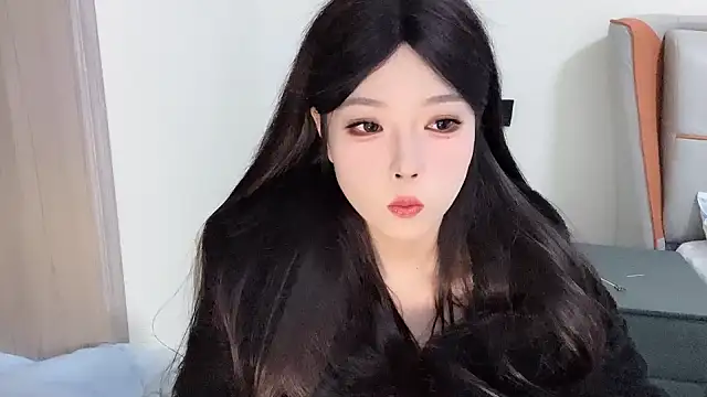 Q-ing online show from January 2025 11:00:02 PM