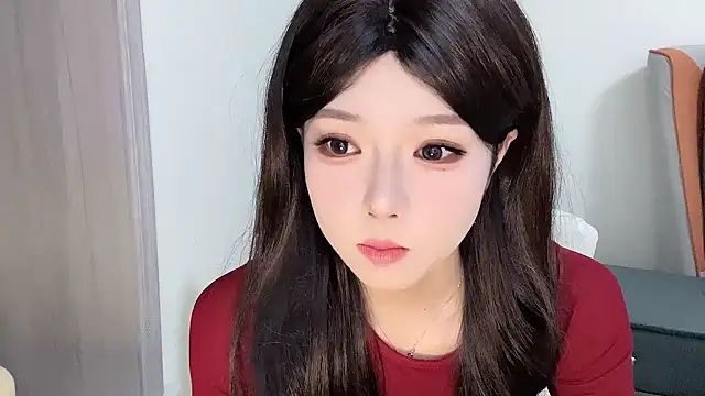 Q-ing online show from February 2025 01:37:01 PM