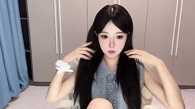 Q-ing online show from September 2025 01:32:01 PM