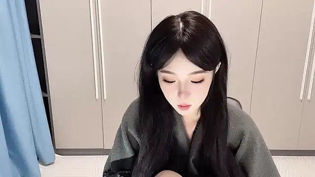 Q-ing online show from November 2025 12:48:01 PM