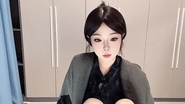 Q-ing online show from November 2025 01:43:03 PM