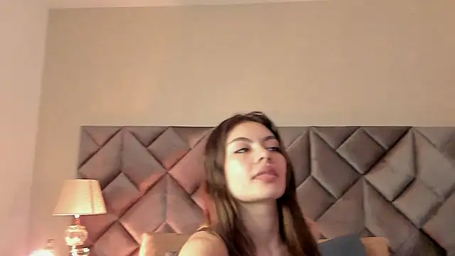 Luisa0110 online show from August 2026 03:47:02 PM