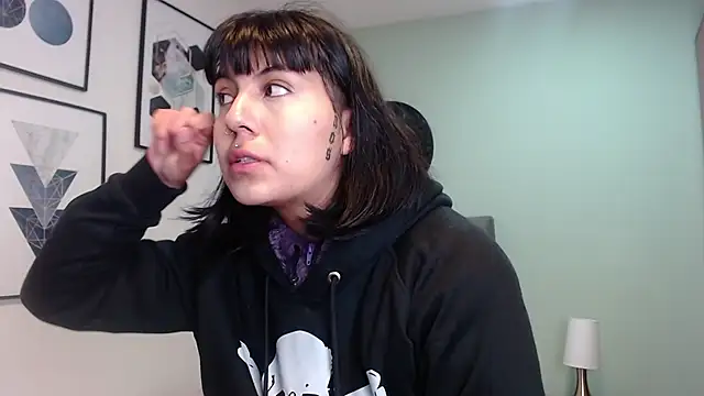 Snapshot of amy_adams1 chatting on October 2025 04:34:01 AM amy adams1 online show from October 2025 04:34:01 AM