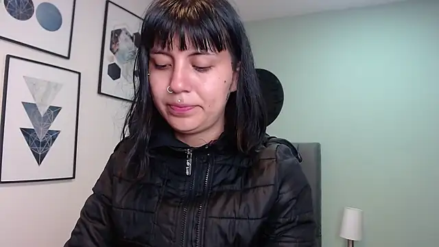 Snapshot of amy_adams1 chatting on October 2025 04:57:01 AM amy adams1 online show from October 2025 04:57:01 AM