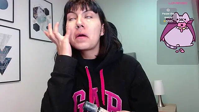 Snapshot of amy_adams1 chatting on October 2025 04:05:01 AM amy adams1 online show from October 2025 04:05:01 AM